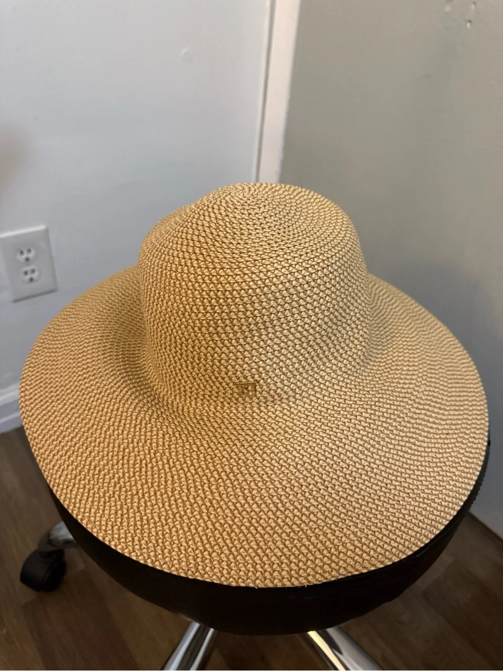 Eric Javits Wide-Brim Straw Sun Hat in Natural/Tan - Picture 2 of 2